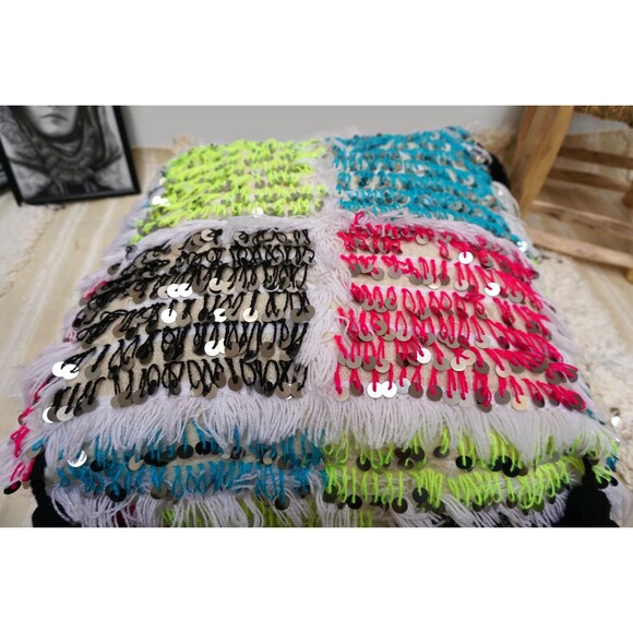 Handmade Moroccan Wedding Blanket Pouf: Berber Tassel Floor Pillow 03YL0495 - Picture 2 of 10